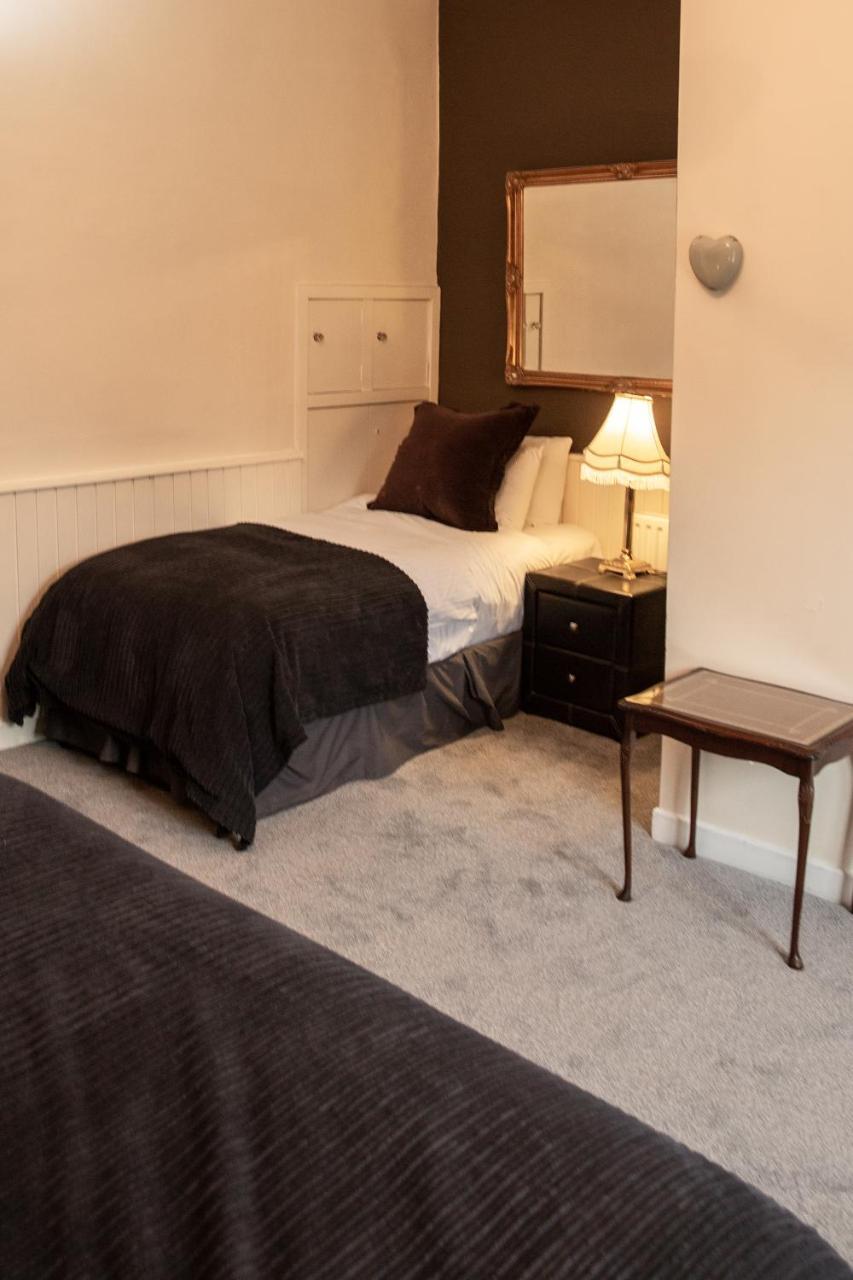 Aaron Court B&B Дублин Экстерьер фото