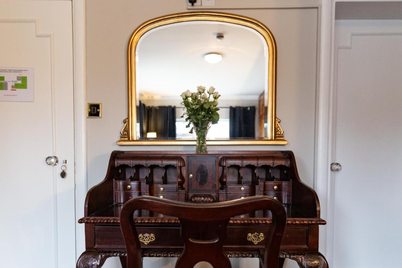 Aaron Court B&B Дублин Экстерьер фото