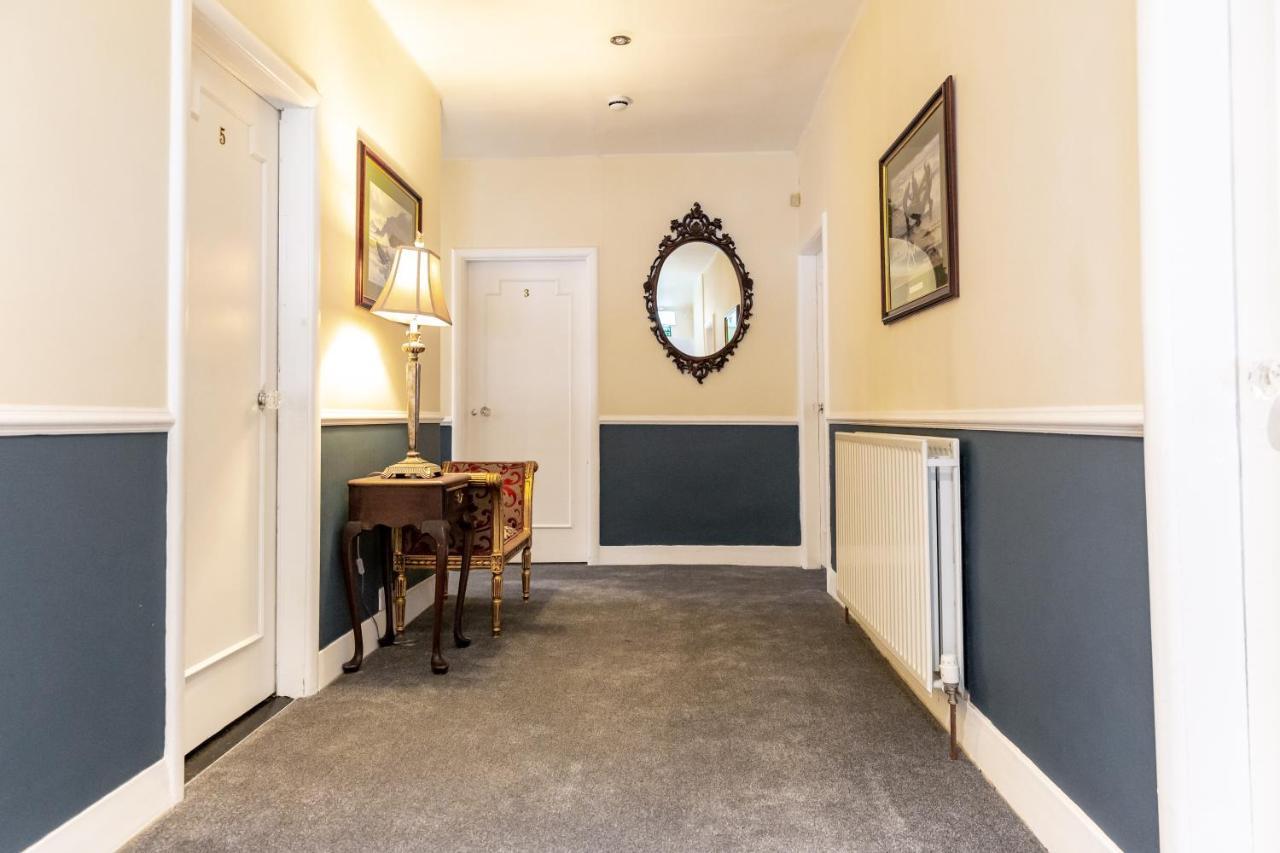 Aaron Court B&B Дублин Экстерьер фото