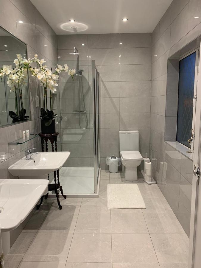 Aaron Court B&B Дублин Экстерьер фото